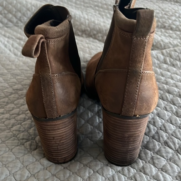 Franco Sarto Odette distressed leather boots slip on booties Sz 10 - Picture 4 of 9